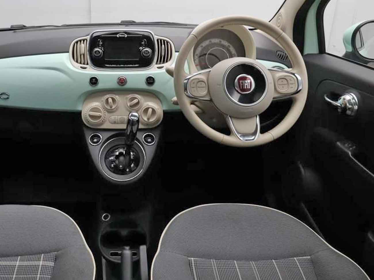 Interior view of Fiat 500