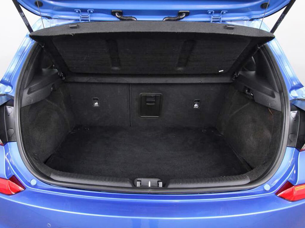 Hyundai i30 hatchback open boot