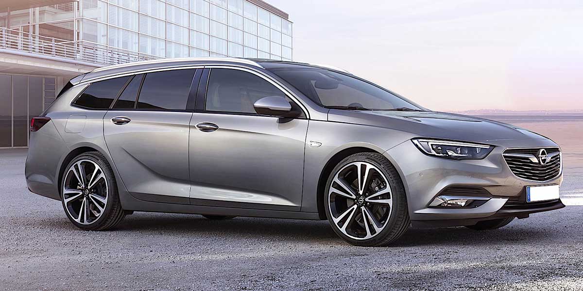 Side view of Vauxhall Insignia Sports Tourer