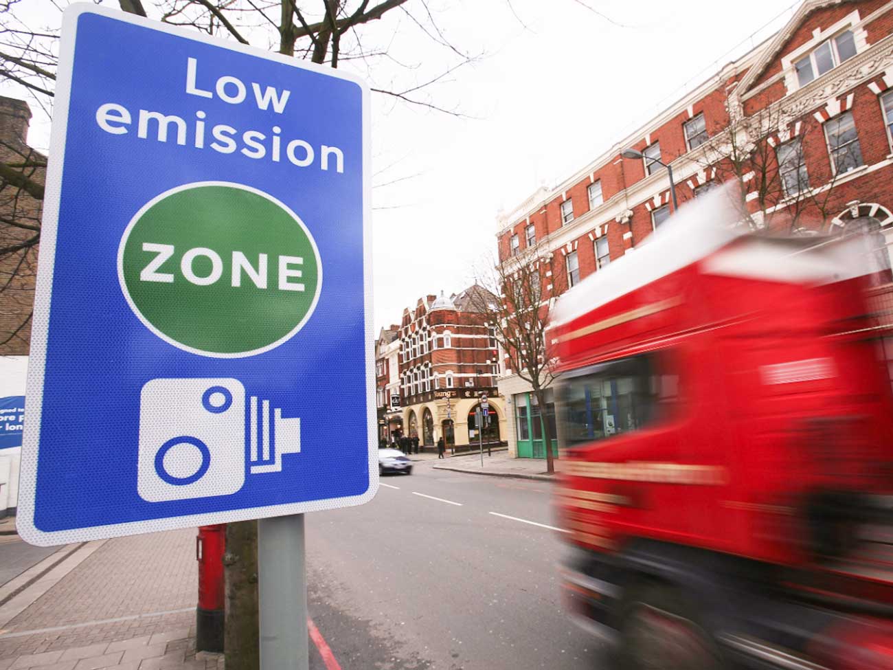 Low emission zone road sign