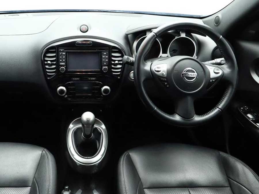 Nissan Juke front interior including steering wheel